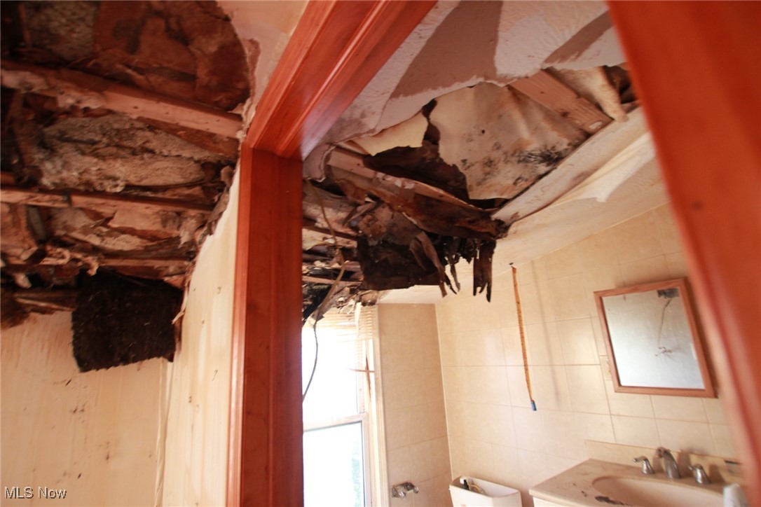 S Wat 4th - Residential