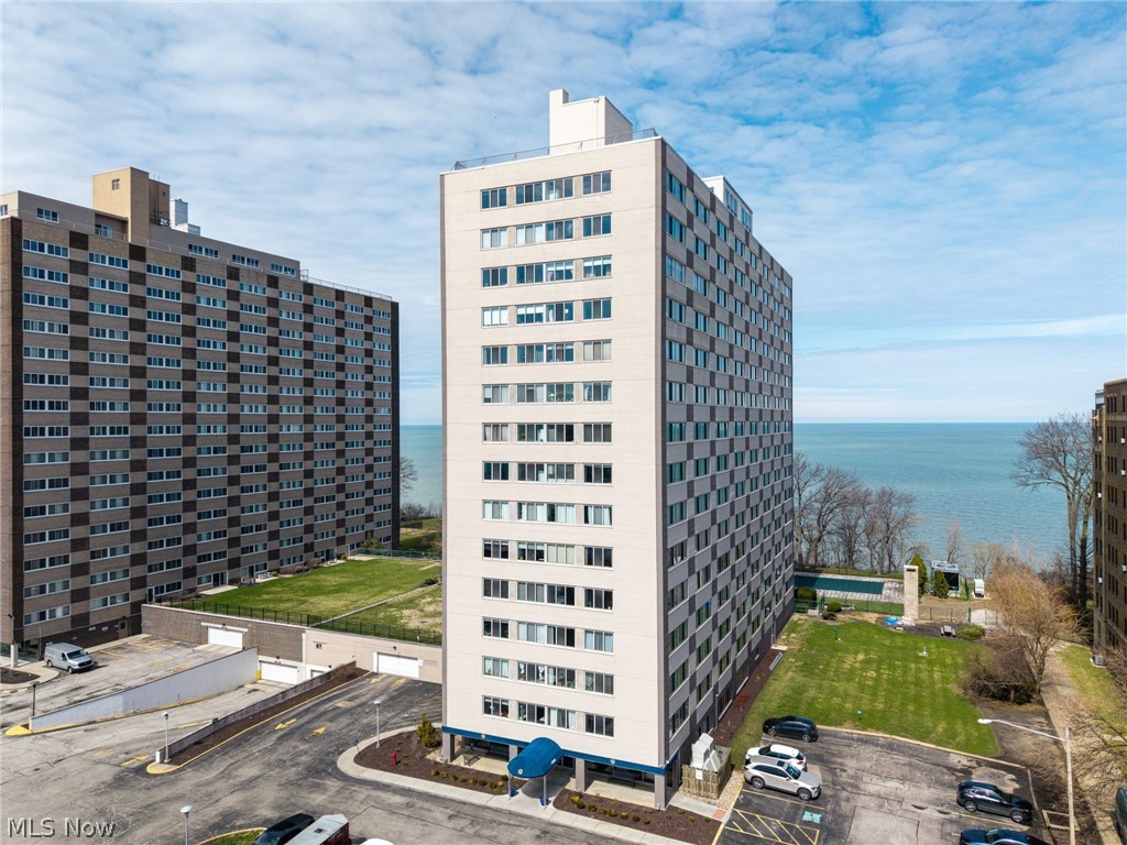Marine Towers East Condo - Residential