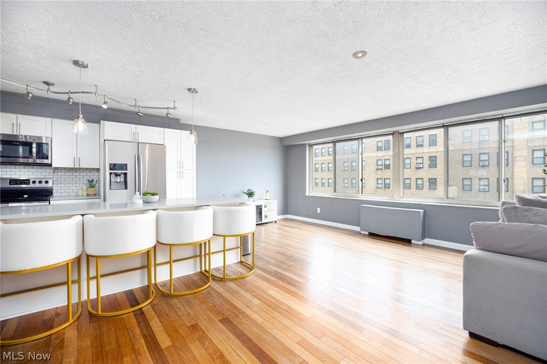 Marine Towers East Condo - Residential