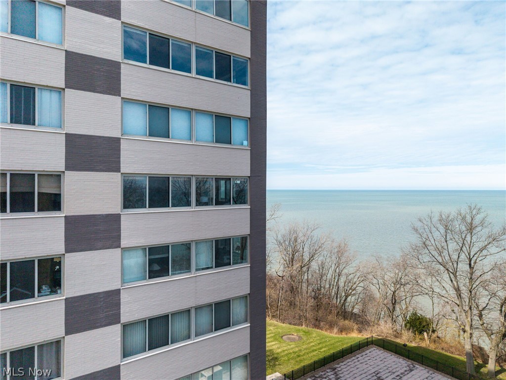 Marine Towers East Condo - Residential