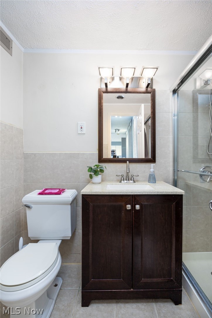 Marine Towers East Condo - Residential