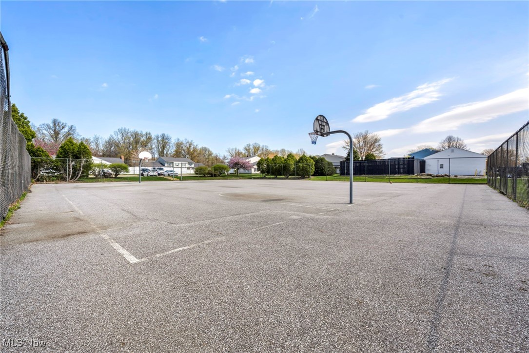 8116 Independence Drive, Mentor, Ohio image 41