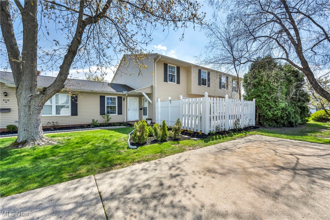 8116 Independence Drive, Mentor, Ohio image 1
