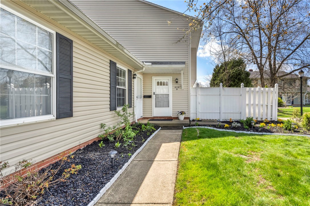 8116 Independence Drive, Mentor, Ohio image 37