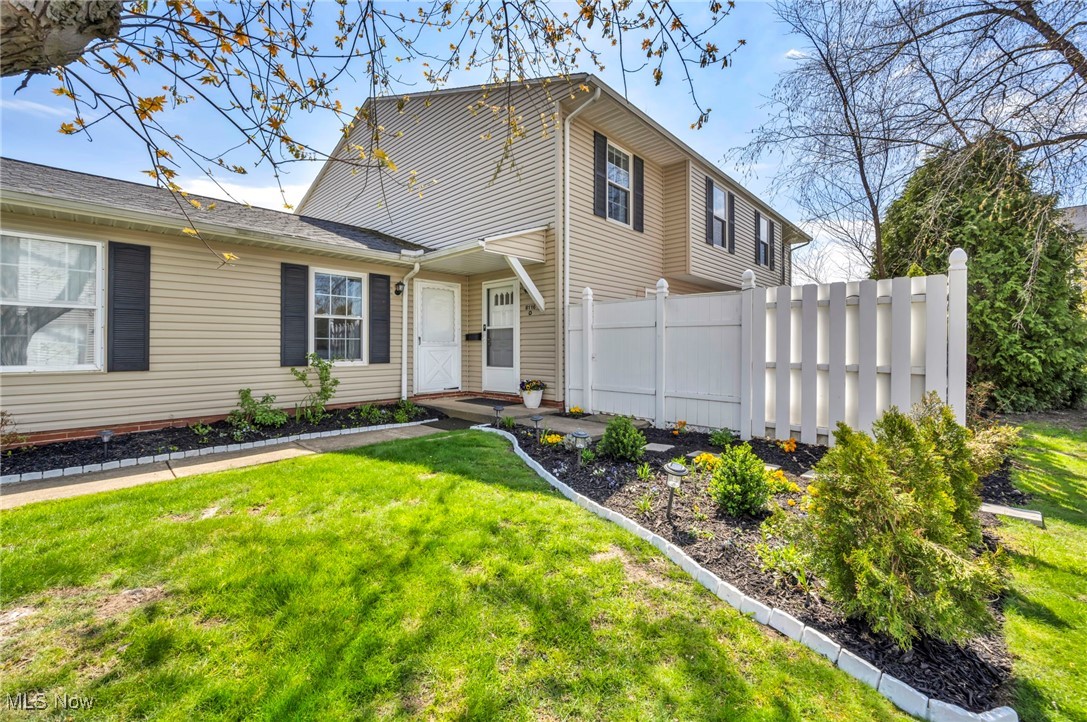 8116 Independence Drive, Mentor, Ohio image 2