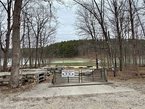 Tiny photo for 3201 Parkland Drive SW, Carrollton, OH 44615 (MLS # 5190314)