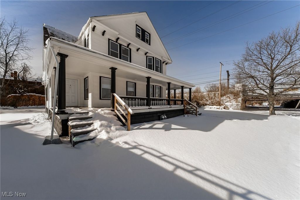 Photo of 1760 Carlyon Road, East Cleveland, OH 44112 (MLS # 5184349)