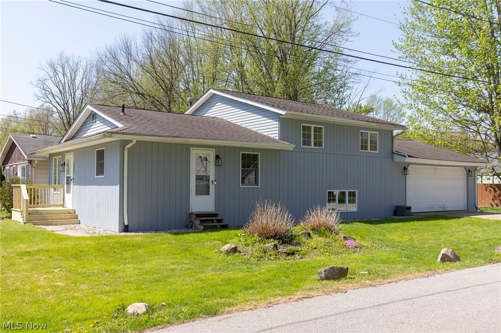 Photo of 5258 Main Avenue, North Ridgeville, OH 44039 (MLS # 5203406)
