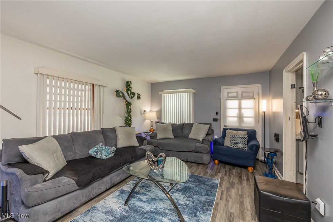 11901 Mortimer Avenue