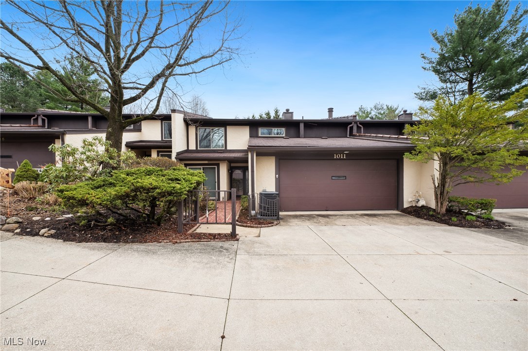 1011 Bunker Drive #101, Fairlawn, Ohio image 2