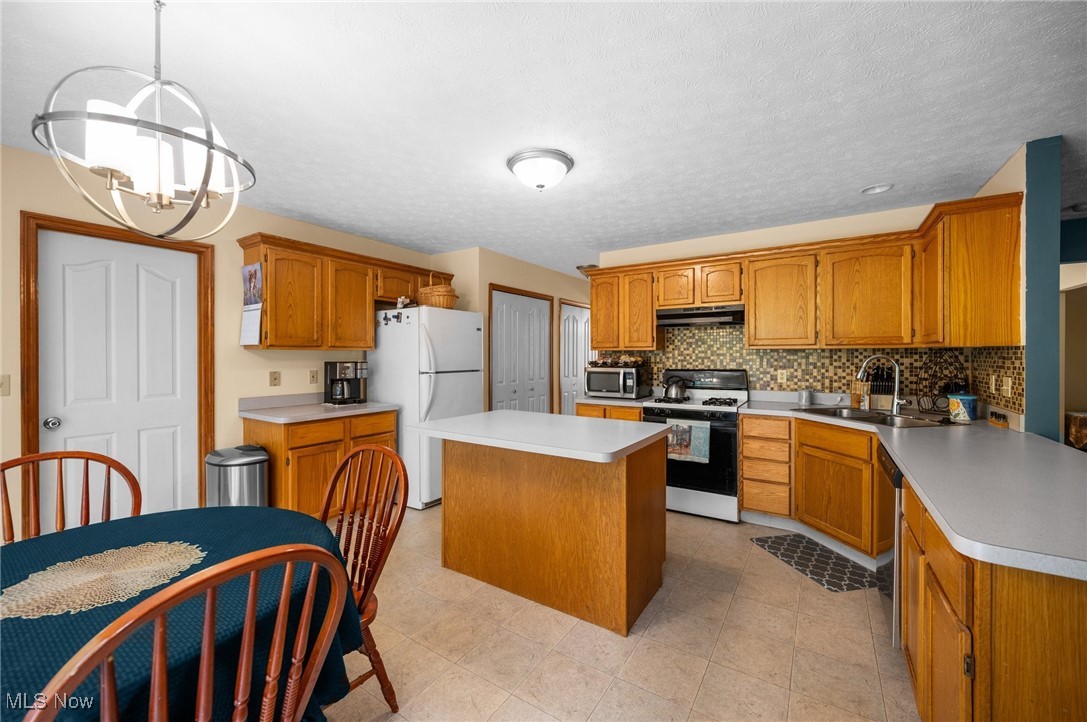 5321 Grand Canyon Drive, Medina, Ohio image 9