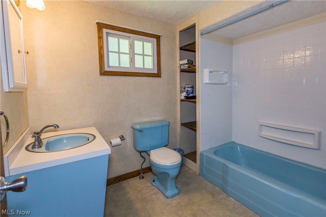 First Acreage Allotment/Downs - Residential