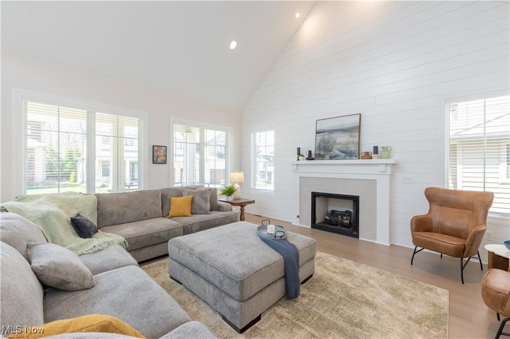 Edgewood Trace Twnhs Sub - Residential