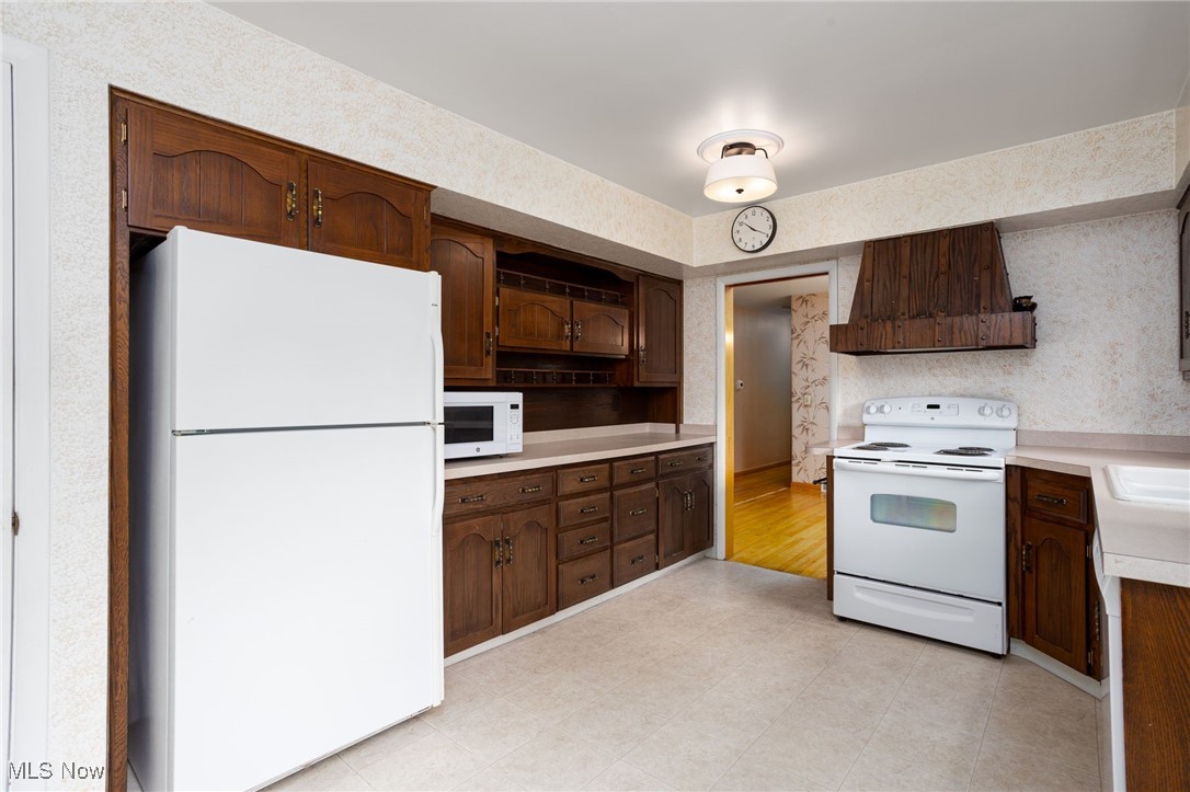 2659 Laforce Drive, Akron, Ohio image 11