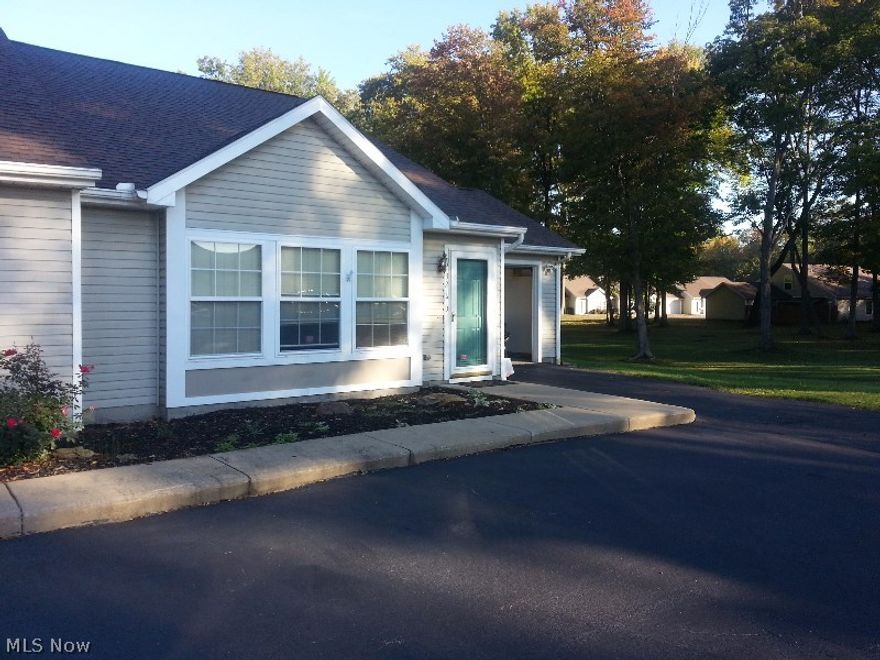 Appointments after 4 PM. Spacious end unit overlooking grassed wooded area! Pets permitted. Open floor plan w/vaulted living & dining rooms, Kitchen w/appliances, laundry w/washer & dryer, large loft offers multiple options. Attached garage w/pull-down stairs & door opener. Private patio w/park view. Beautiful condo close to restaurants, shopping & relaxing Mosquito Lake.