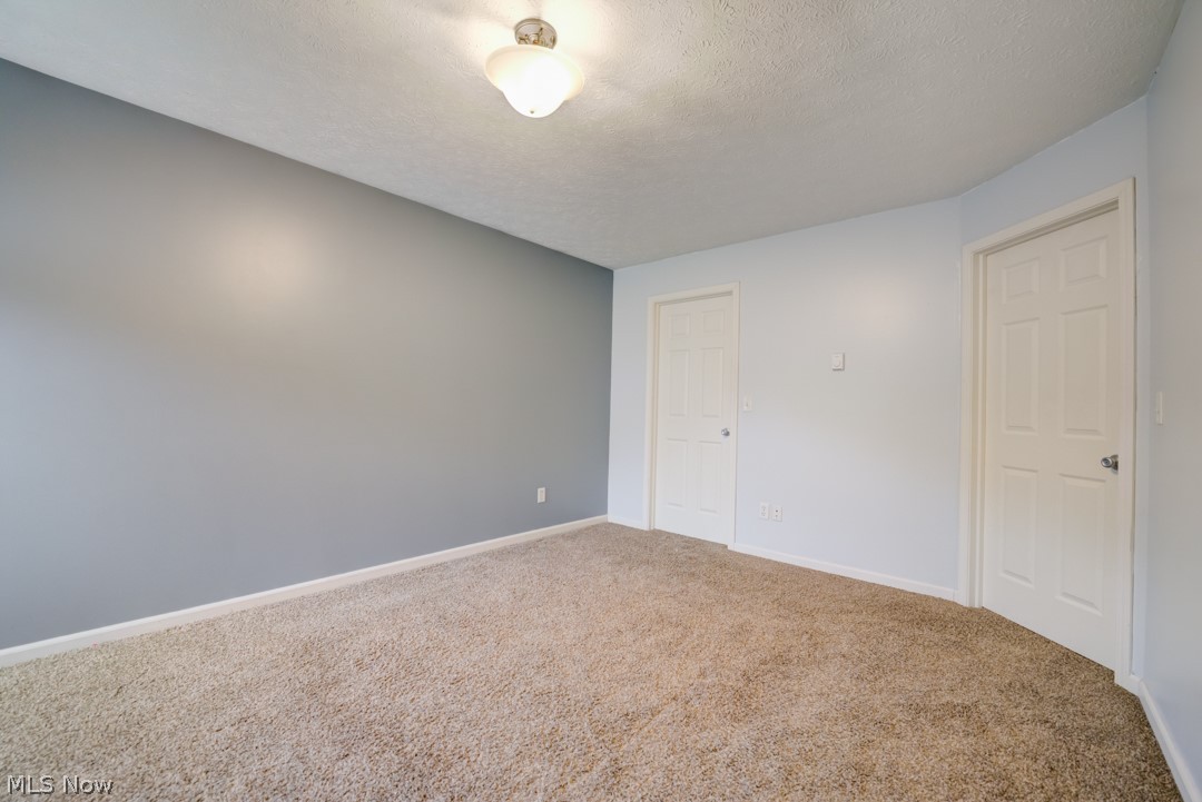 Falls River Xing Clstr Unit De - Residential