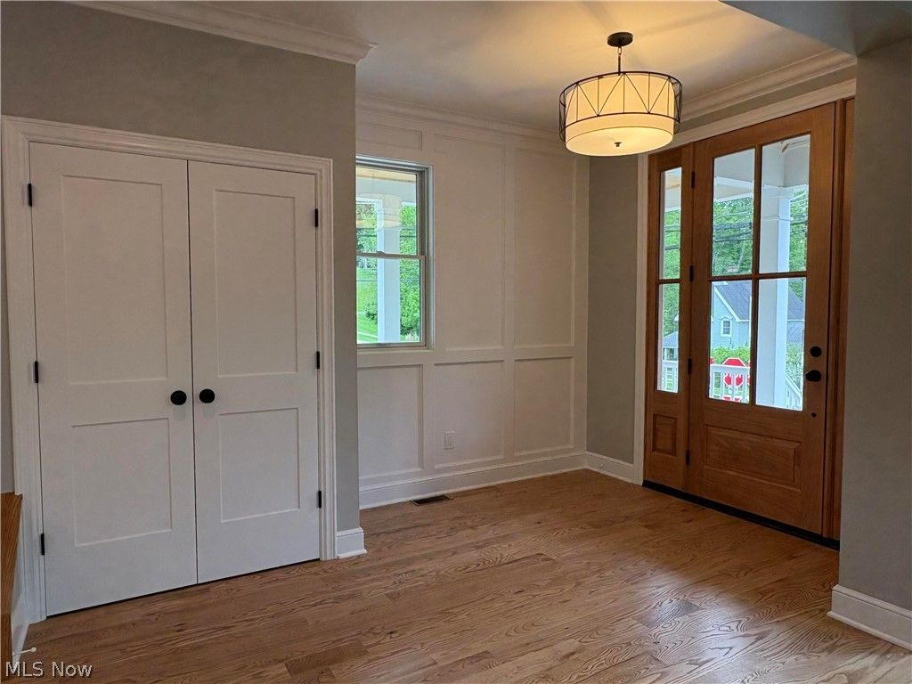 Photo of 295 S Franklin Street, Chagrin Falls, OH 44022 (MLS # 5212633)