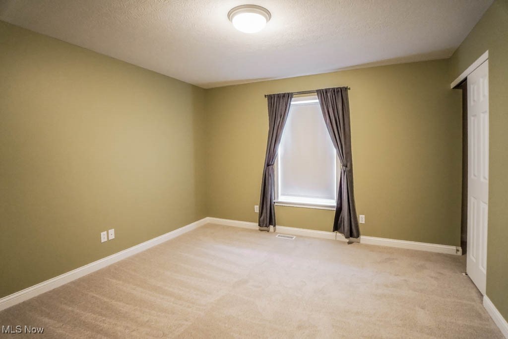 3020 Bickleigh Avenue, Akron, Ohio image 33