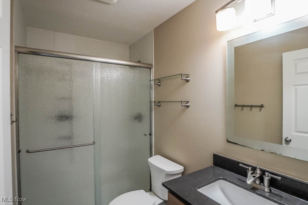 3020 Bickleigh Avenue, Akron, Ohio image 35