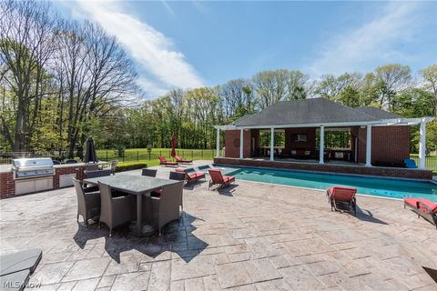 Tiny photo for 30 Cableknoll Lane, Moreland Hills, OH 44022 (MLS # 5209390)
