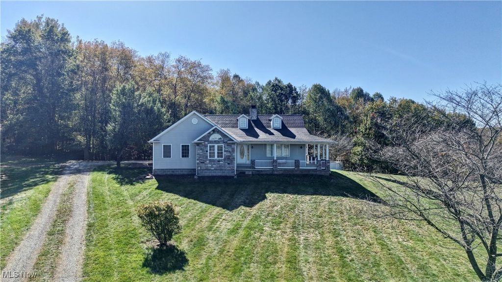 Photo of 577 May Valley Road SW, New Philadelphia, OH 44663 (MLS # 5166260)