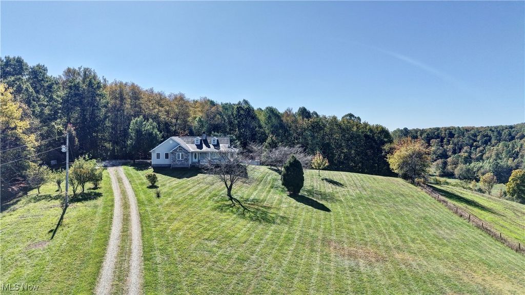 Photo of 577 May Valley Road SW, New Philadelphia, OH 44663 (MLS # 5166260)