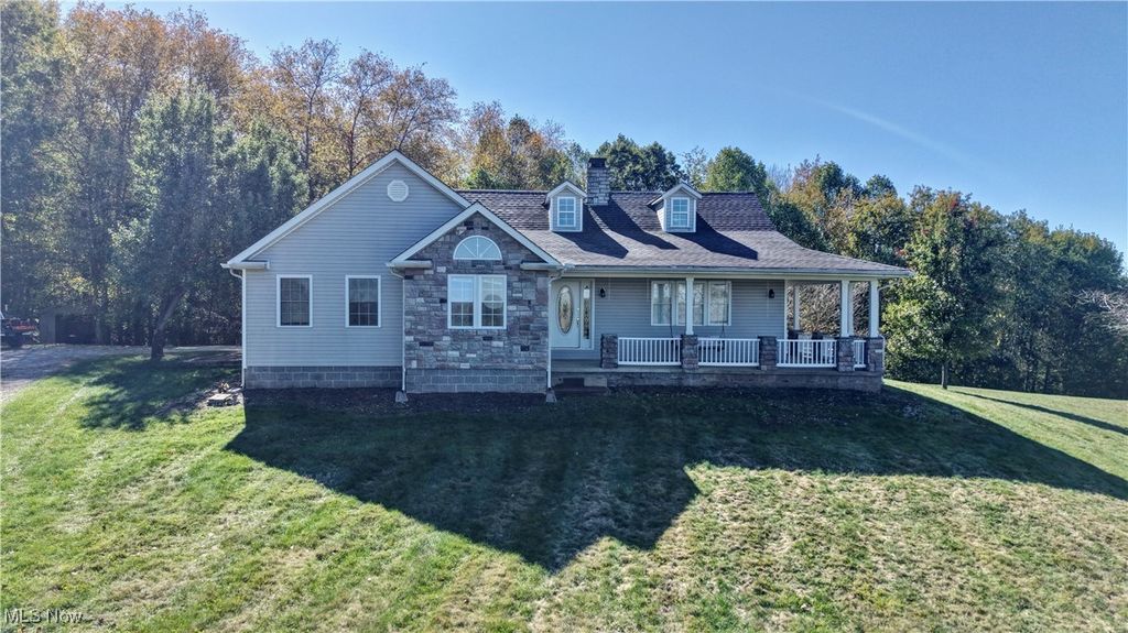 Photo of 577 May Valley Road SW, New Philadelphia, OH 44663 (MLS # 5166260)