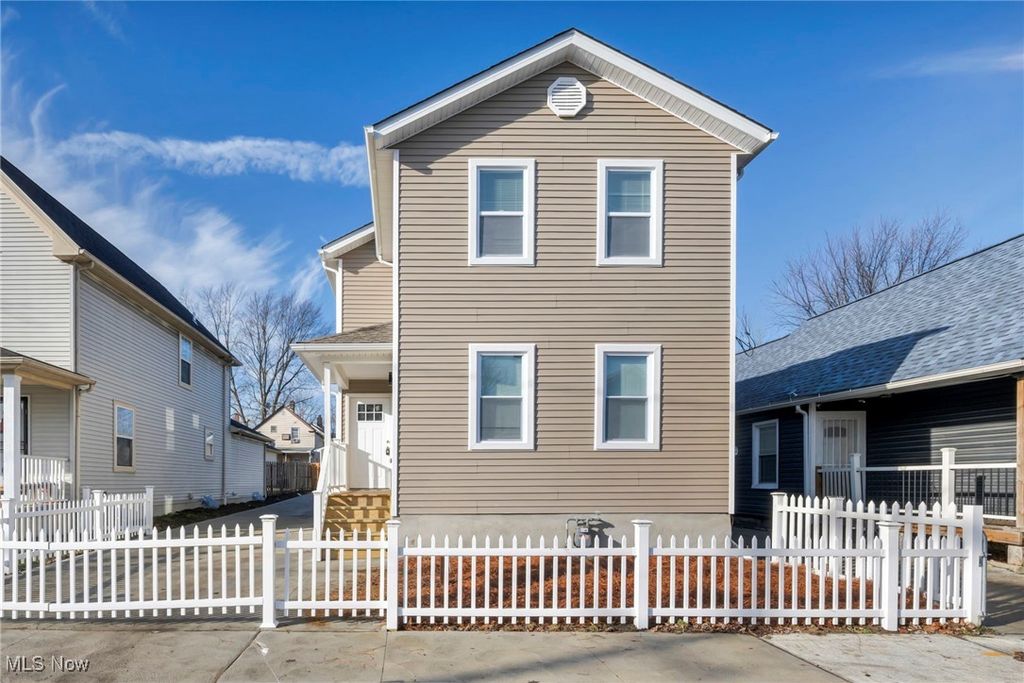 Photo of 3340 W 61st Street, Cleveland, OH 44102 (MLS # 5179618)