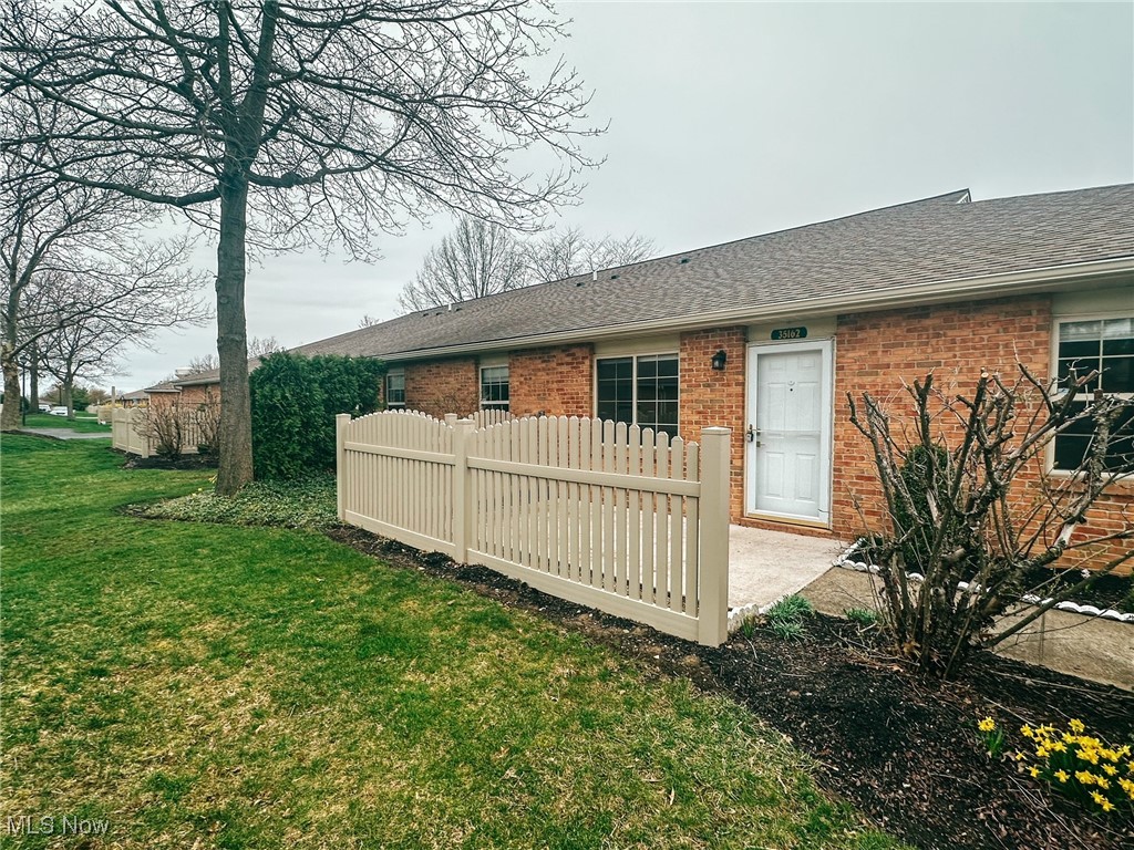 35162 Greenwich Avenue, North Ridgeville, Ohio image 1