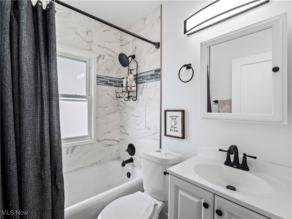 5718 Merkle Avenue, Parma, Ohio image 25