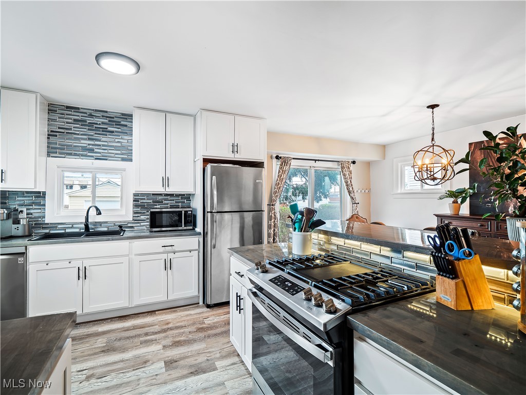 5718 Merkle Avenue, Parma, Ohio image 17