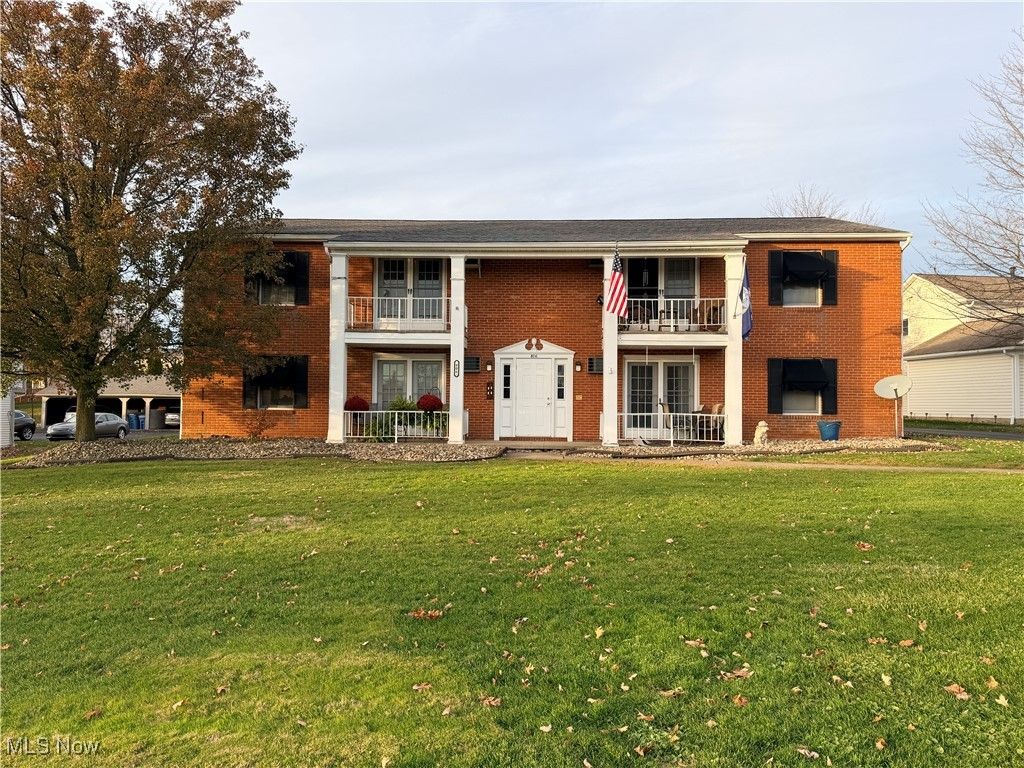 Photo of 806 Kentwood Drive #3, Boardman, OH 44512 (MLS # 5170468)