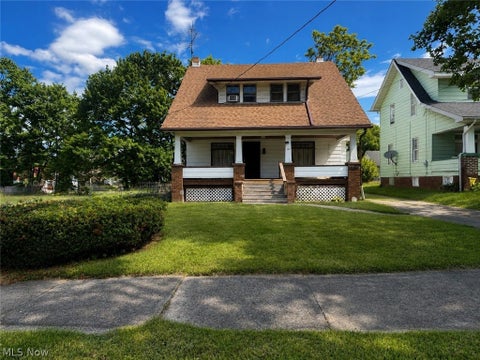 Homes For Sale - 144 E Lucius Avenue<br/> Youngstown, OH 44507