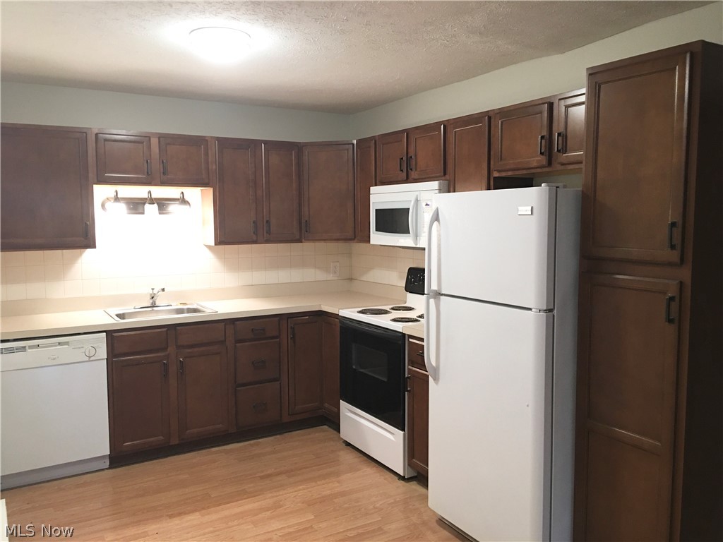 Housley - Residential Lease