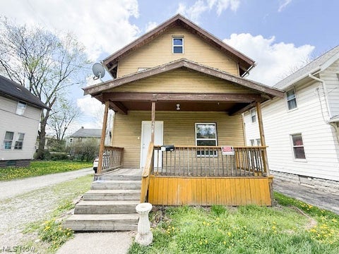 Homes For Sale - 658 Spicer Street<br/> Akron, OH 44311