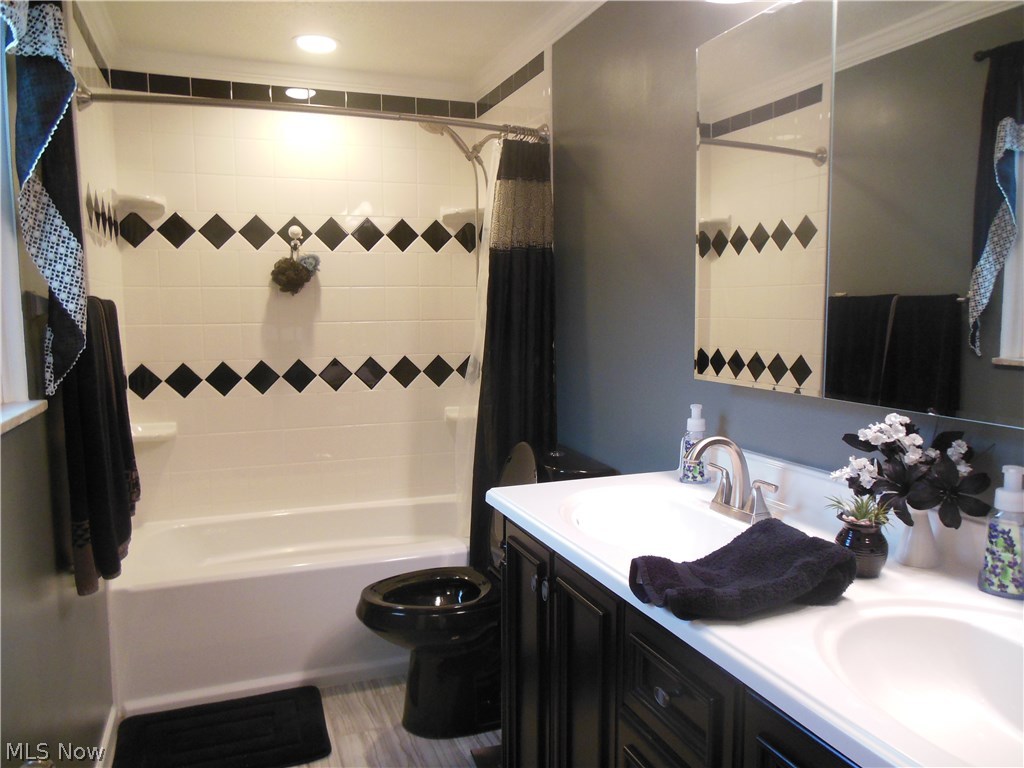 Arrowhead Beach - Residential