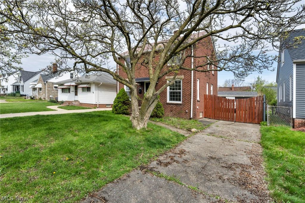 Photo of 14018 Liberty Avenue, Cleveland, OH 44135 (MLS # 5201326)