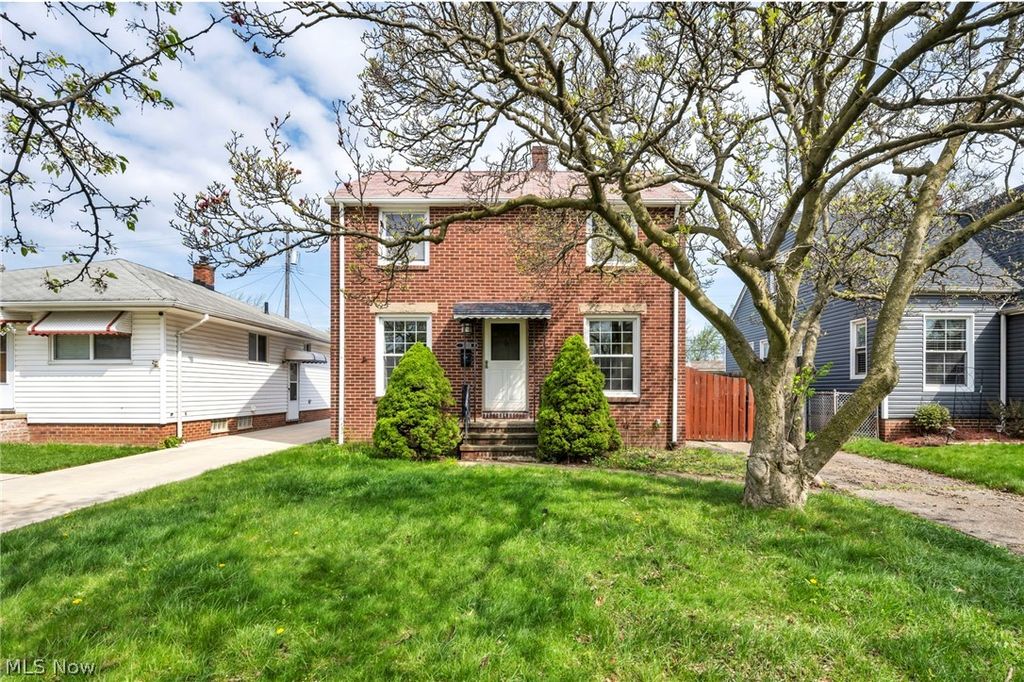 Photo of 14018 Liberty Avenue, Cleveland, OH 44135 (MLS # 5201326)