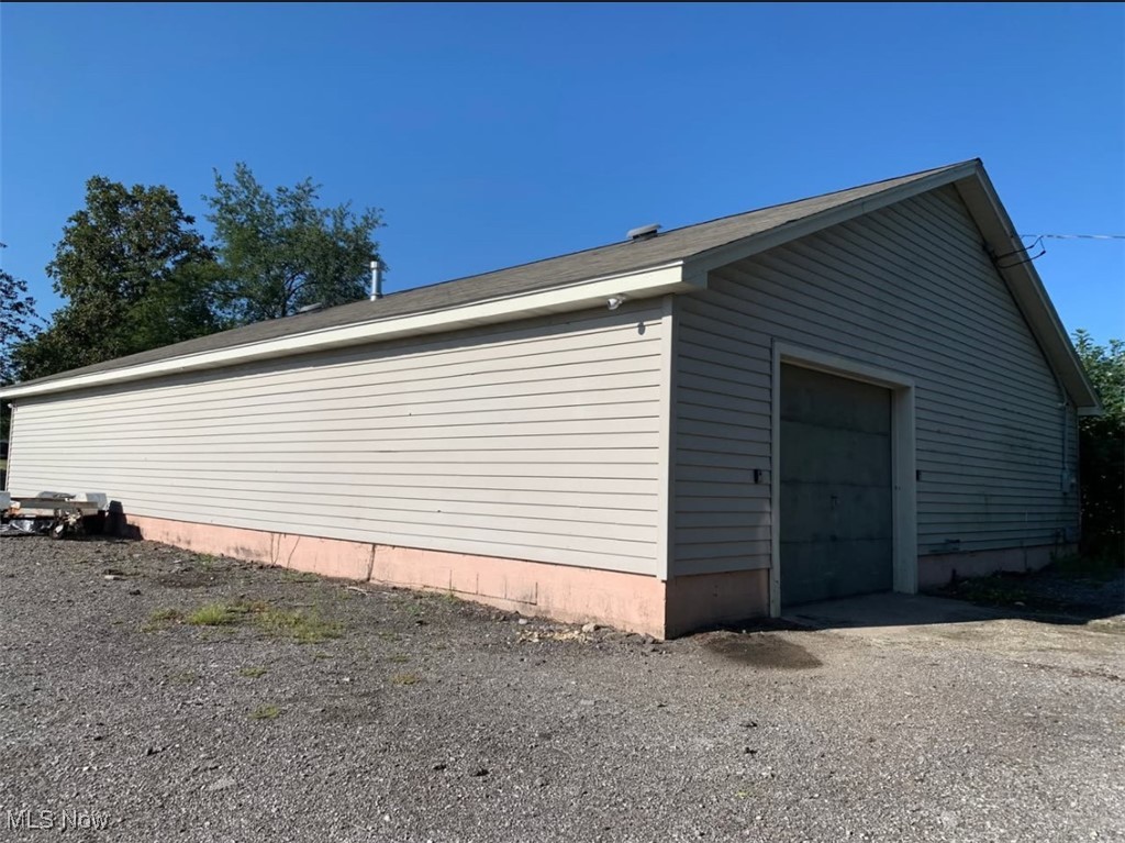 Your very own 1,200 sqft of indoor dry storage with heating in Sheffield Township. Near O Reily's, down the street from Flowerama. Suited for a variety of needs. Along with the option to add up to 5,000 sqft of outdoor space. Has surveillance and wifi.