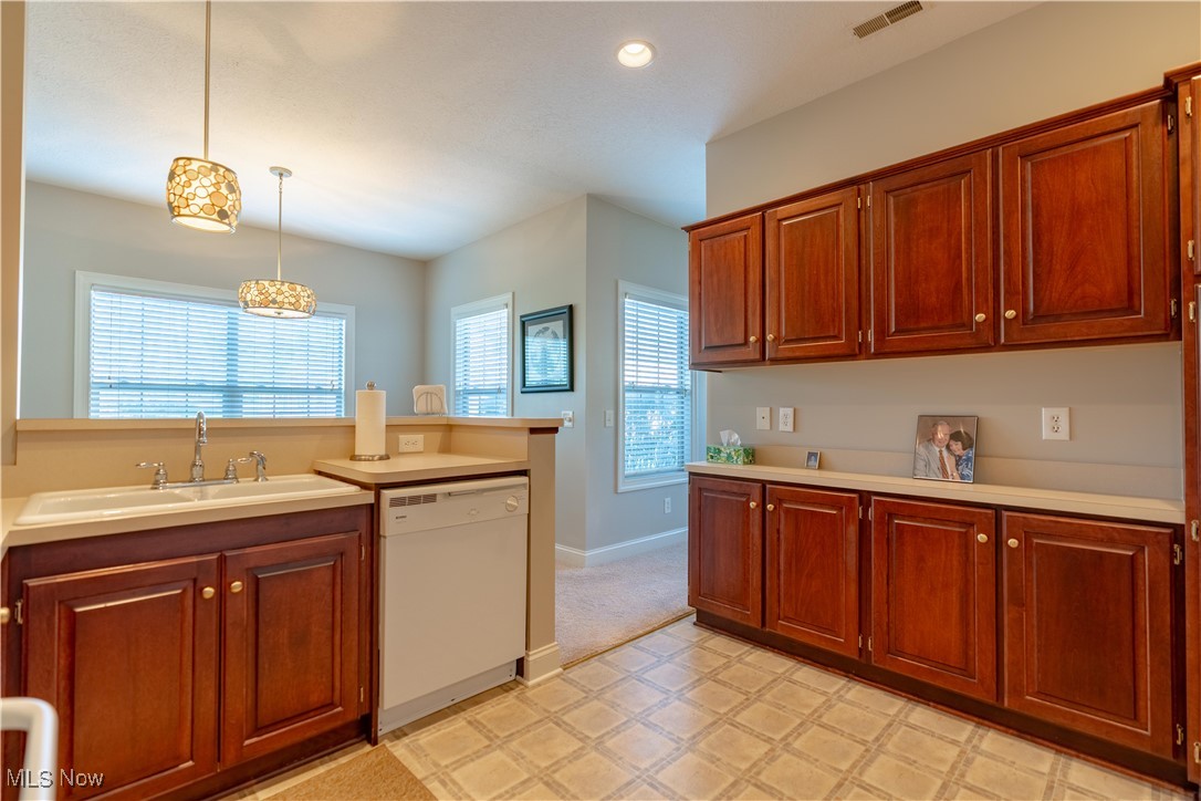 Whitewood Condos/Northepoint - Residential