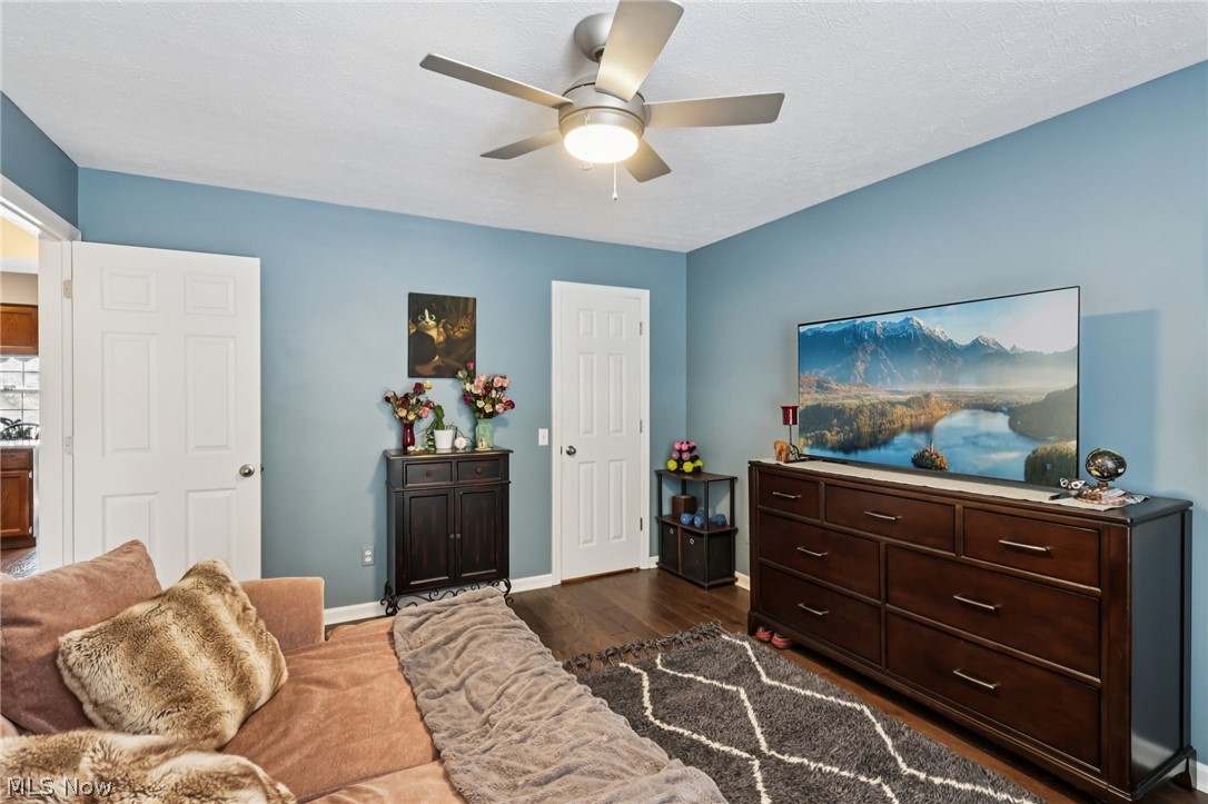 Settlers Village Condo - Residential