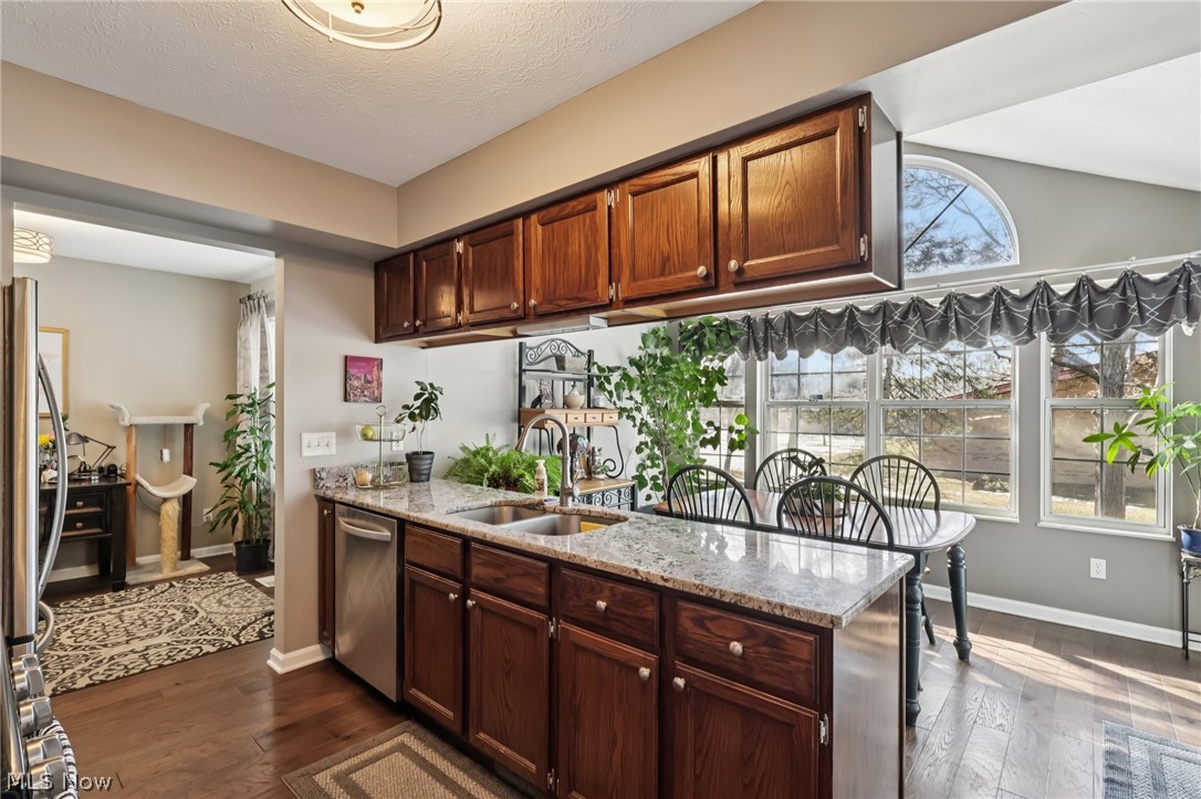 Settlers Village Condo - Residential