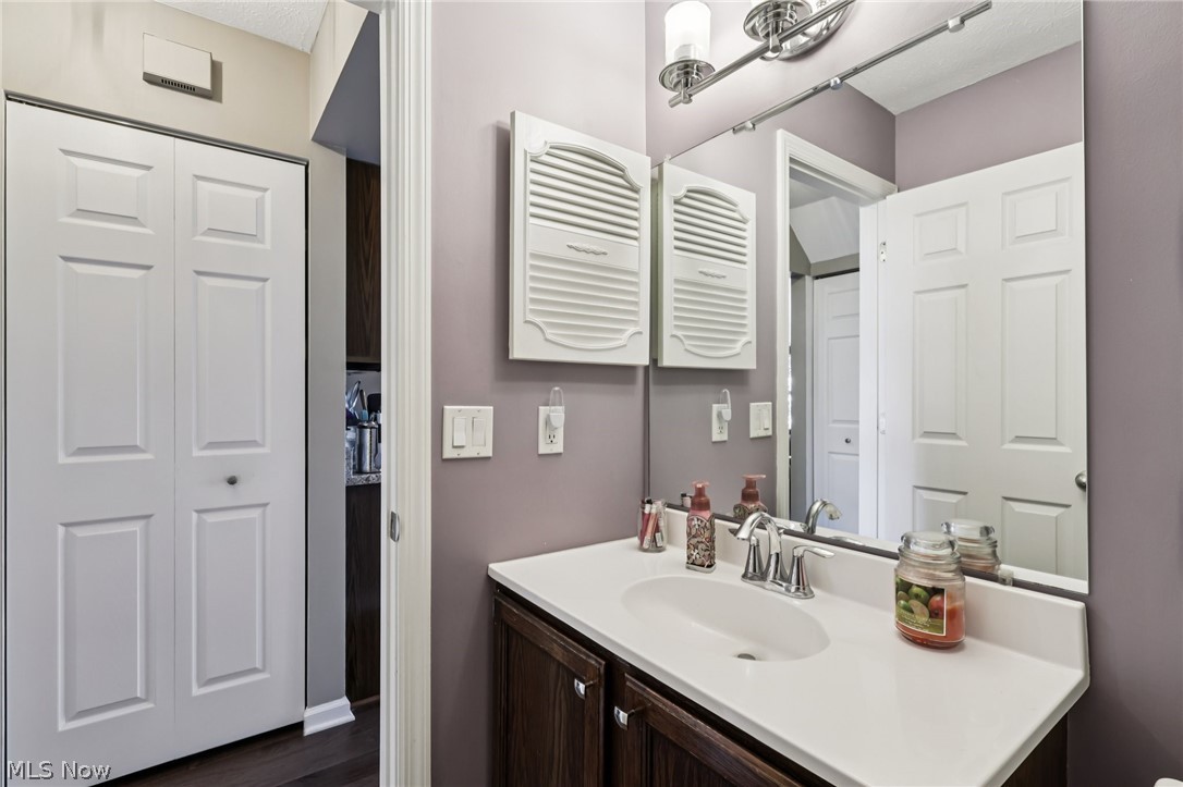 Settlers Village Condo - Residential