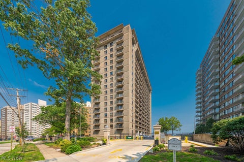 Photo for 12500 Edgewater Drive 407