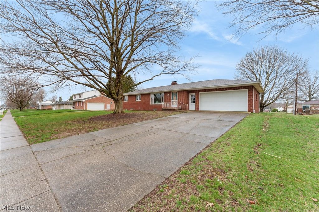 Photo of 1709 Edmar Street, Louisville, OH 44641 (MLS # 5186473)