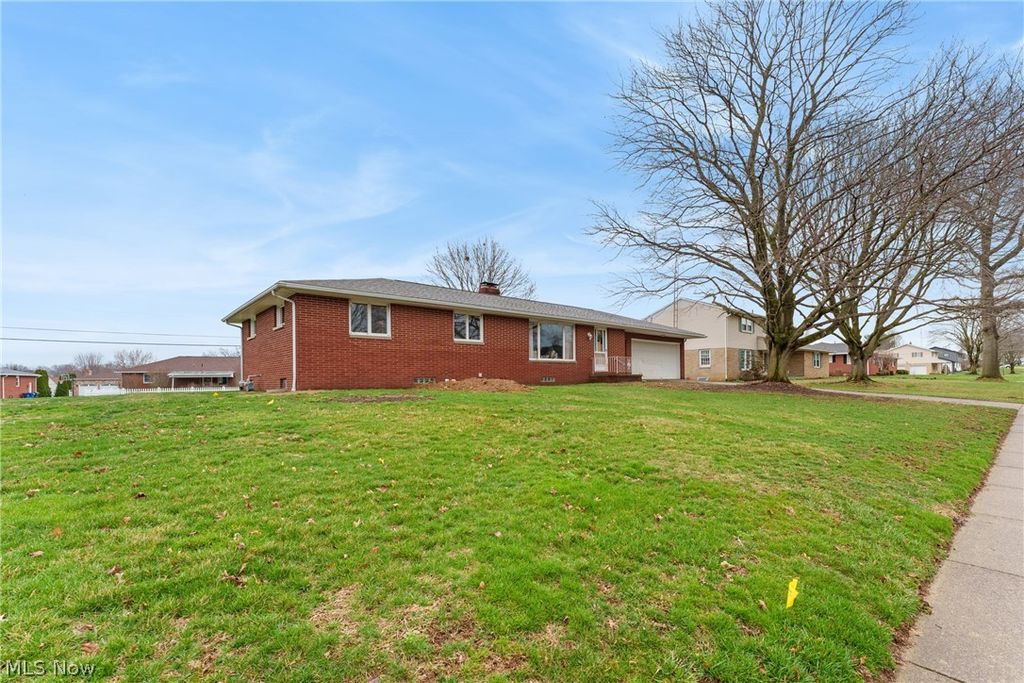 Photo of 1709 Edmar Street, Louisville, OH 44641 (MLS # 5186473)