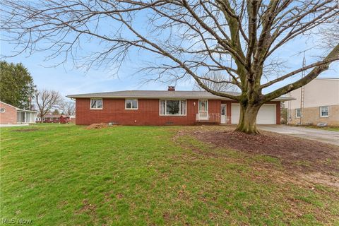 Homes For Sale - 1709 Edmar Street<br/> Louisville, OH 44641