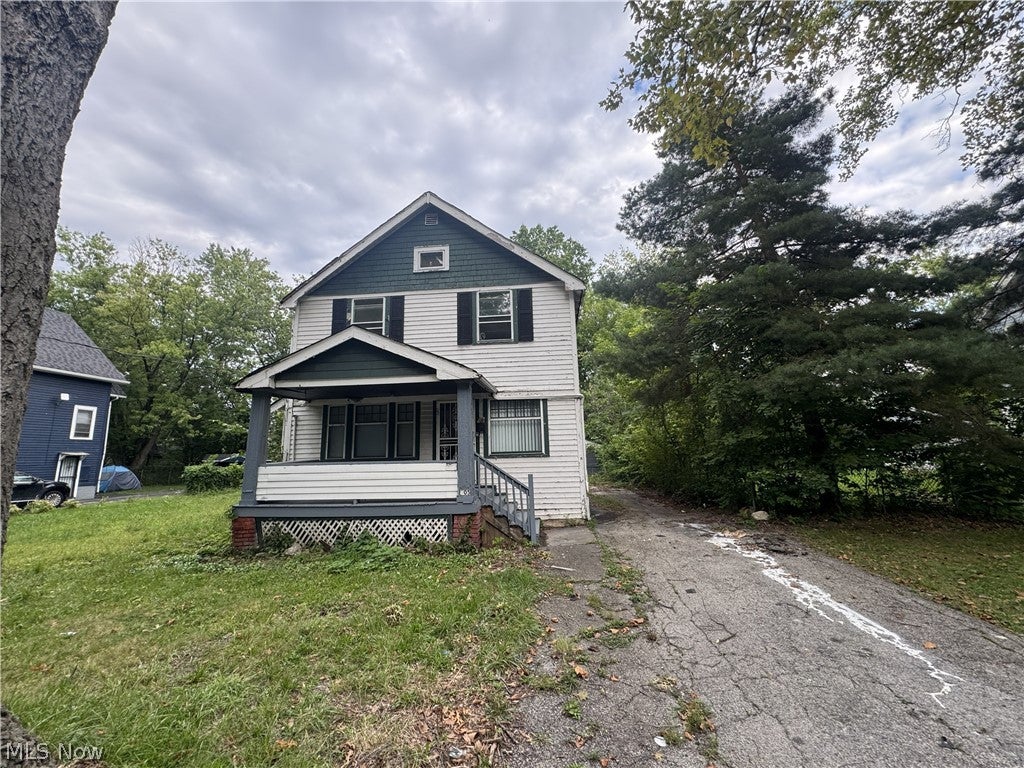 905 E 143rd Street