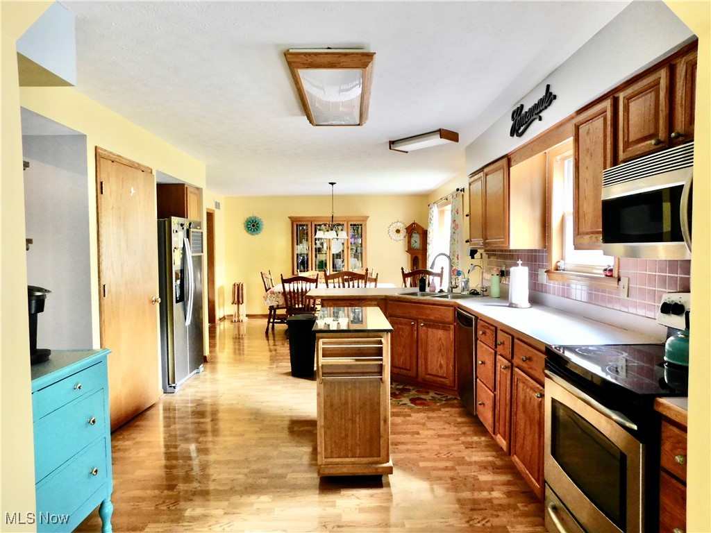 3875 Park Ridge Drive, Uniontown, Ohio image 4