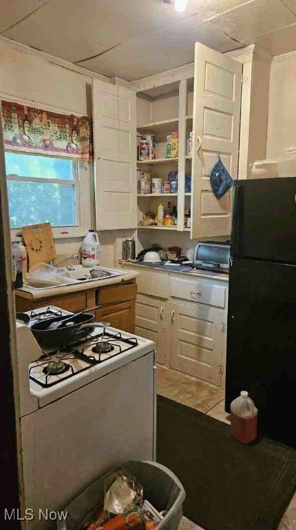 702 W Thornton Street